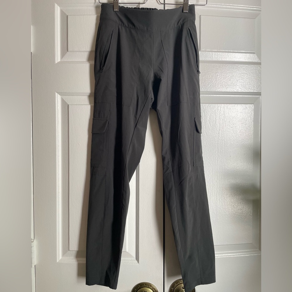 Athleta High Rise Grey Athletic Pants Sz 0 Sporty Travel Active Outdoor Gorpcore